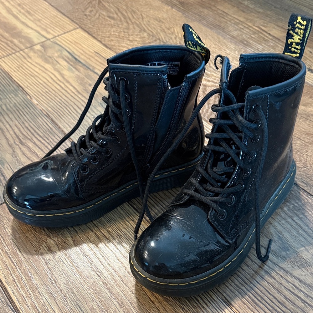 Dr. Martens girls Black patent Combat Boots